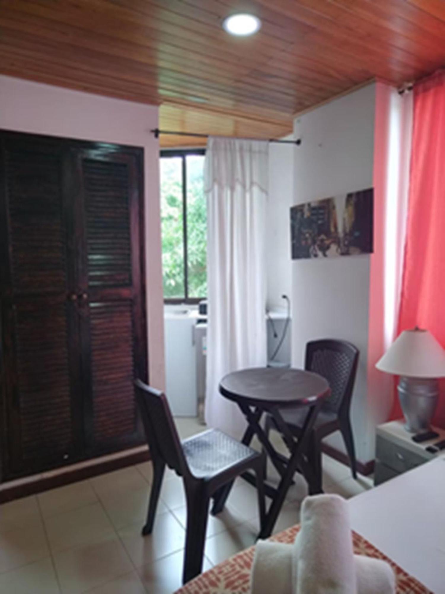 In 205 Near The Sea With Air Conditioning And Wifi * Cartagena